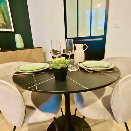 L'aurore Berbere, Hypercentre De Rouen, Au Calme Daire *